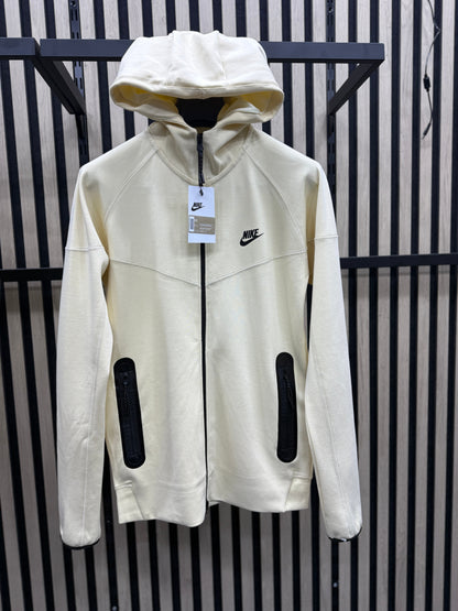 Chandal Nike Tech ( Crema )