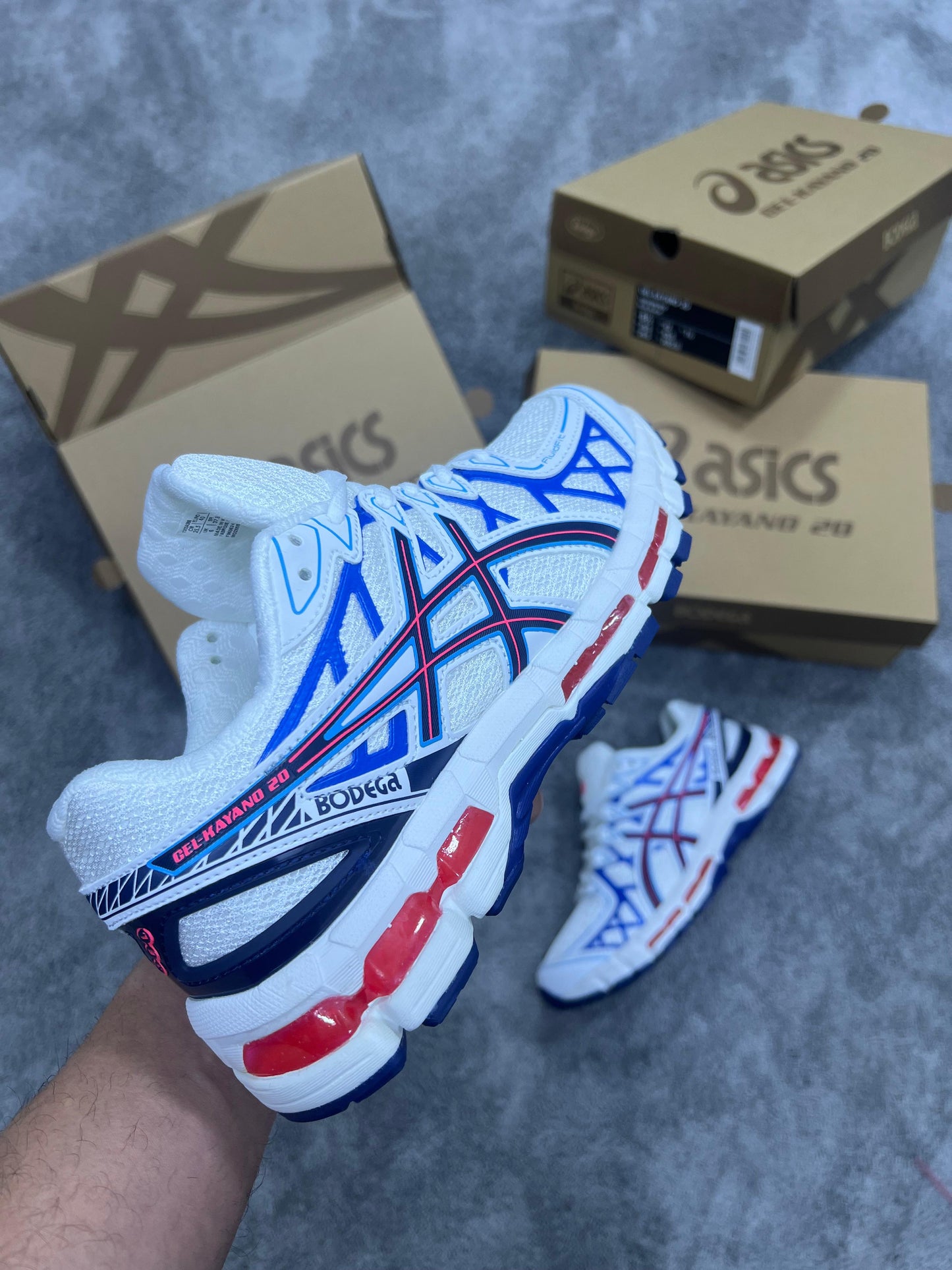 ASICS GEL-Kayano 20