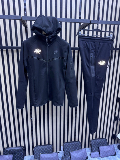 🔥🔝Nike tech black por synaworld edición limitada